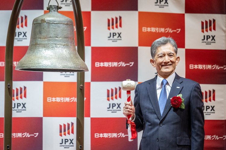 キオクシアホールディングスは新規上場後1年足らずで10倍株に（時事通信フォト）