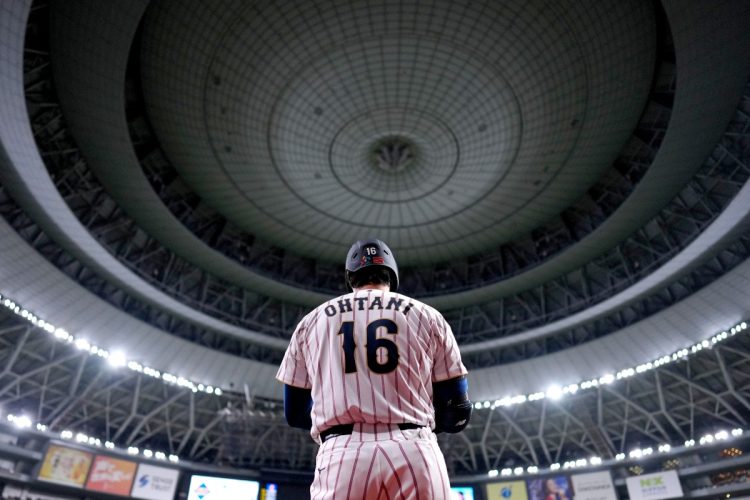野球ファンなら当然、侍ジャパンの活躍は見たいだろうが…（大谷翔平。Getty Images）