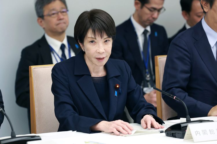 財務省が「給付付き税額控除」を優先させたいのはなぜか（高市早苗・首相／時事通信フォト）