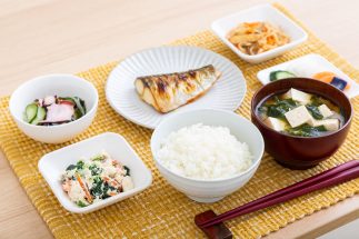 自炊にとらわれない「本当の節約術」を考えたい（イメージ）