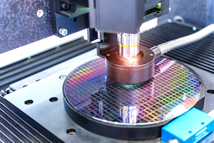 半導体製造過程で日本企業が高い世界シェアを握る分野とは（Getty Images）
