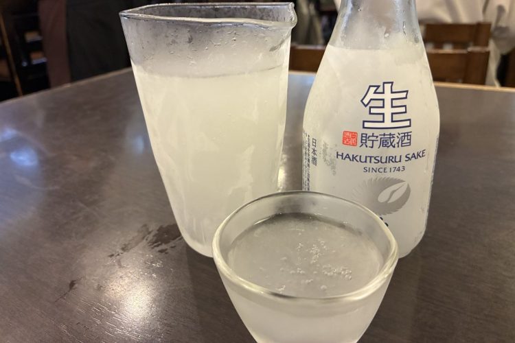 シャリシャリの日本酒は甘みが膨らんでとてもうまい