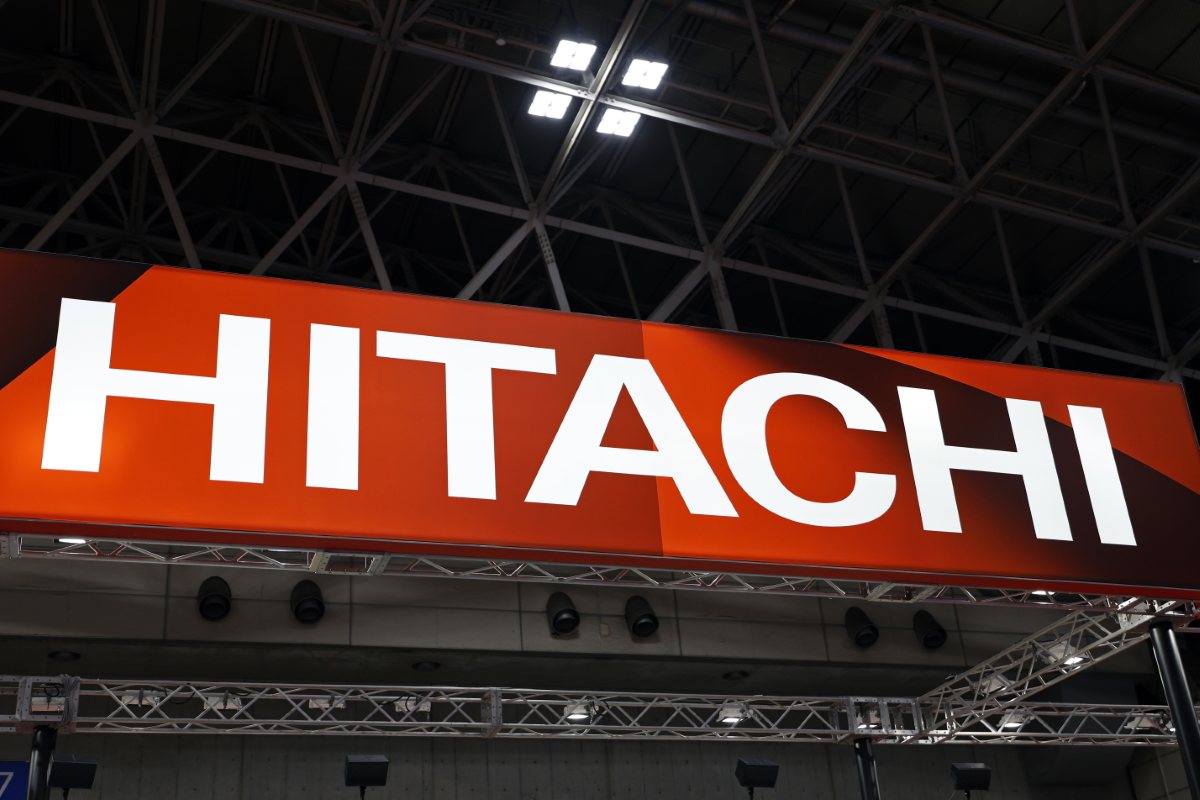 AI相場が軟調な中で日立製作所が注目される背景は?(写真:EPA=時事)
