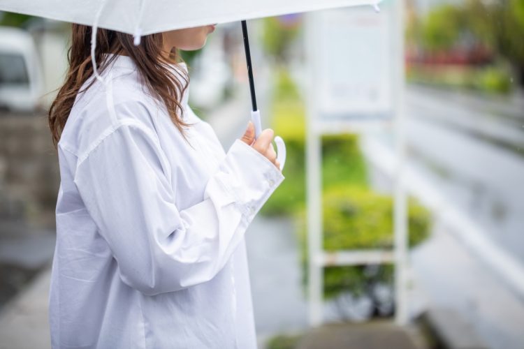 豪雨なのに出勤を命じられた…（イメージ）