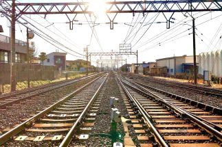 鉄道の遠く離れた現場の状況が端末でわかる？　日立が開発する「現場状況共有システム」の可能性　AI活用で社会インフラを効率よく支える手段として期待高まる